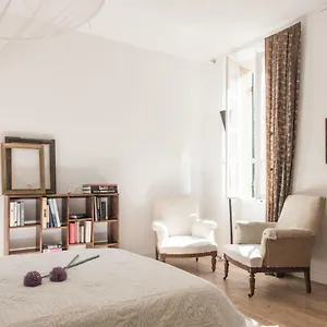 Apartment Centre 